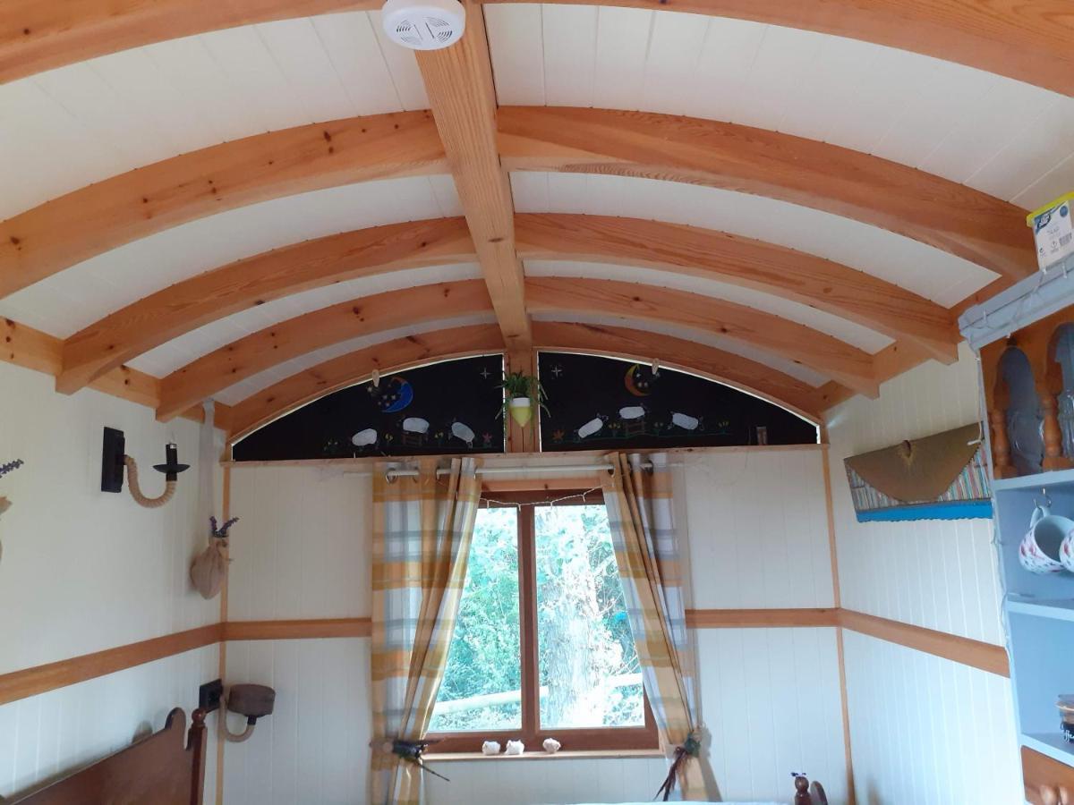 Glamping Malvern Shepherd Hut エクステリア 写真