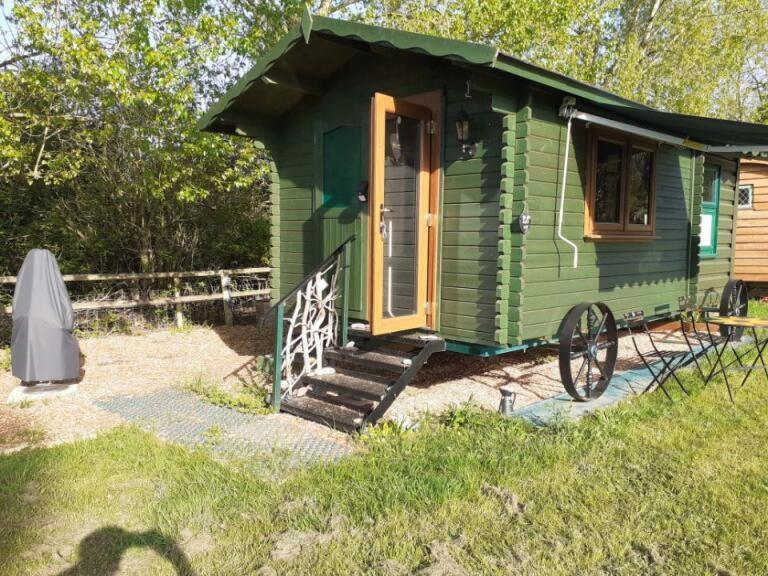Glamping Malvern Shepherd Hut エクステリア 写真