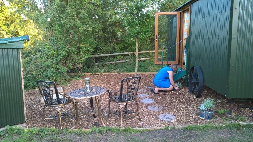Glamping Malvern Shepherd Hut エクステリア 写真